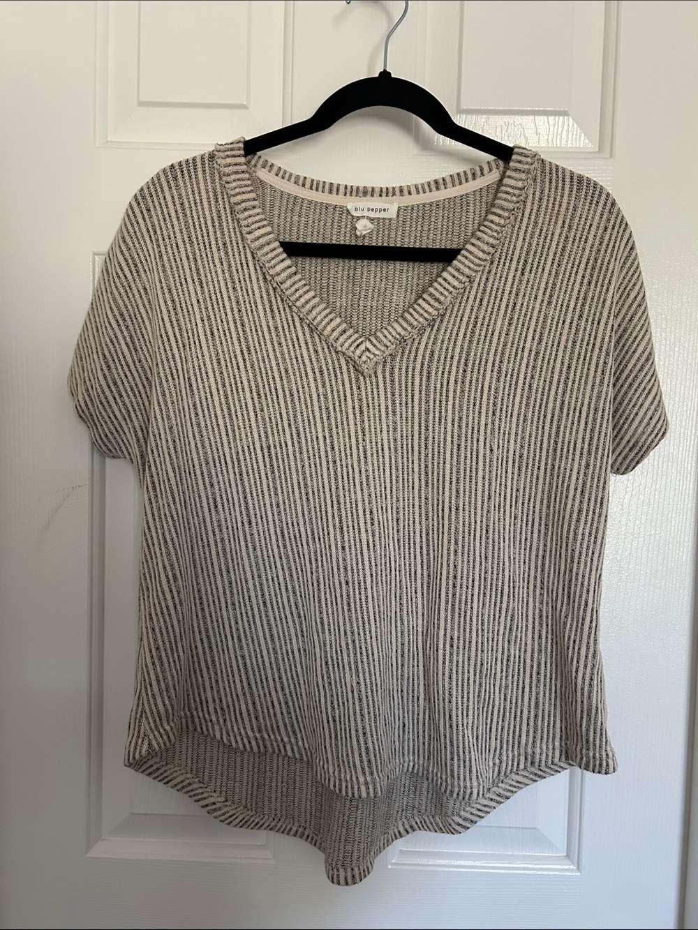 Blu Pepper Neutral Striped V-Neck Knit Top in Cream and Black